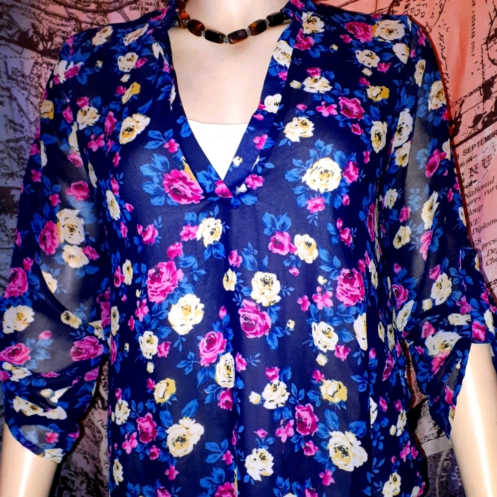 Womens large - Picture 1 of 3
